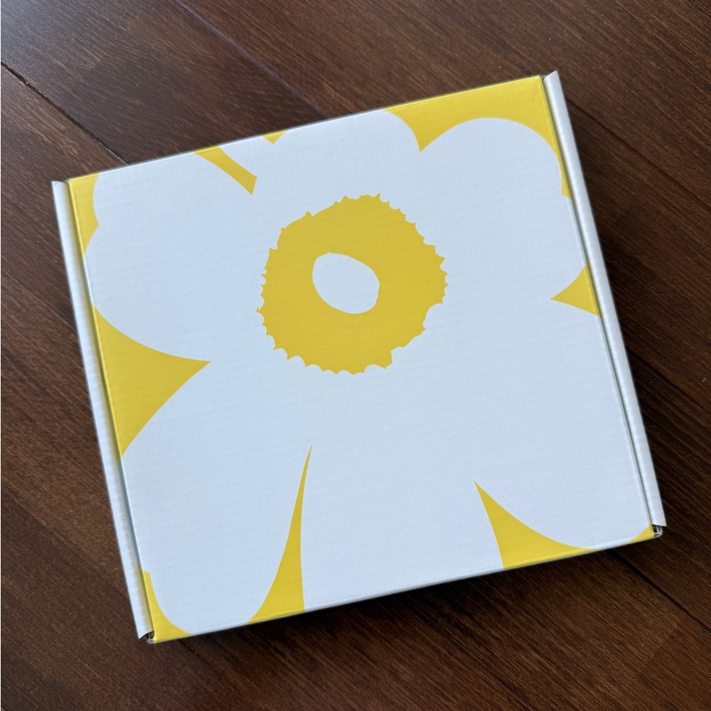 NIB Marimekko 20cm 60th Unikko 3D Plate - Picture 6 of 7